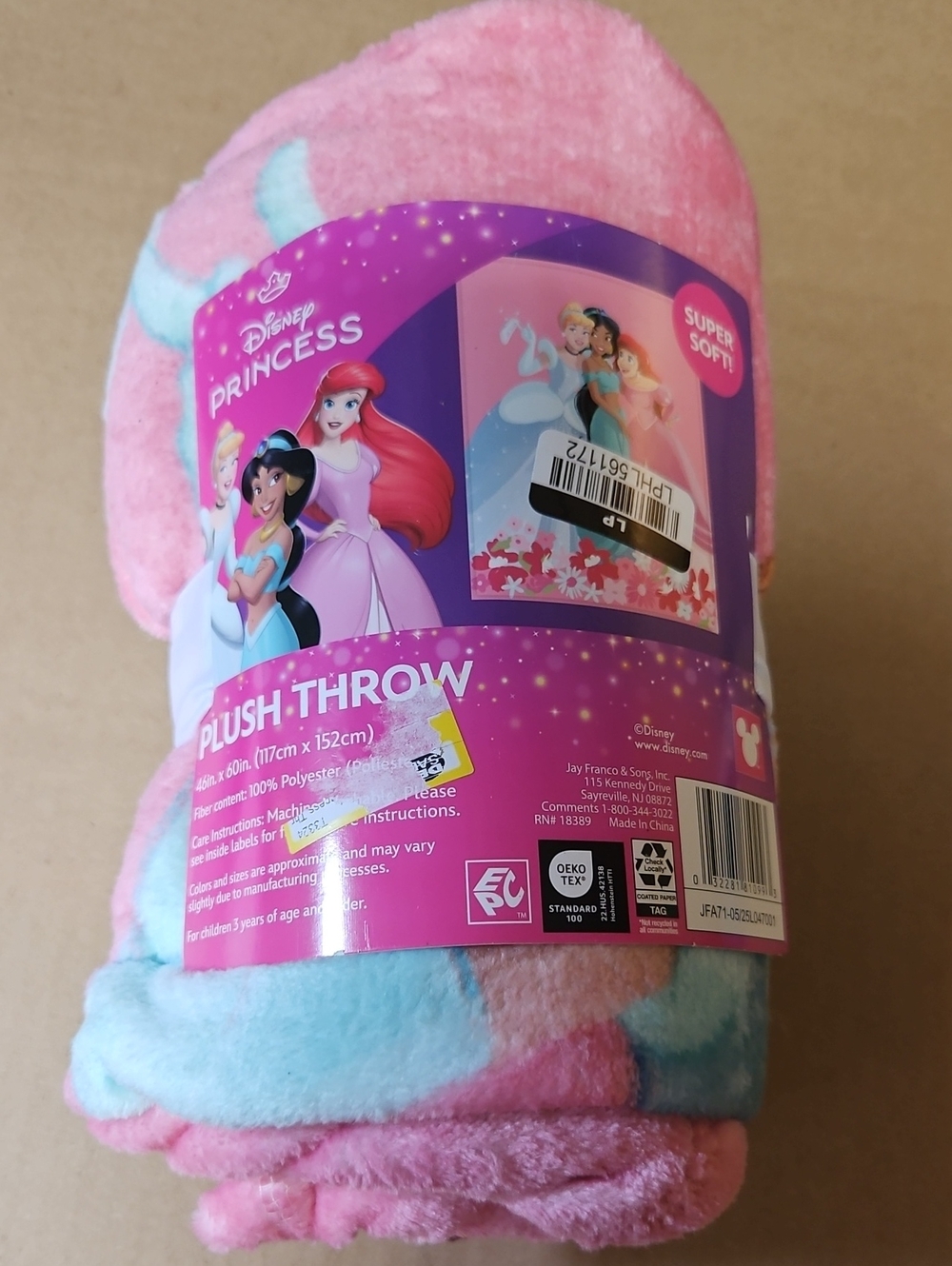 DISNEY PRINCESS THROW BLANKET: SUPER SOFT: 46 IN X 60 IN: NEW WITH TAGS